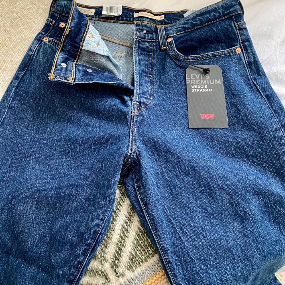 LEVI’S WEDGIE STRAIGHT jeans